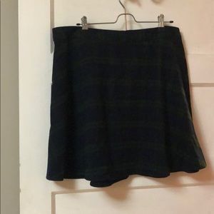 Old Navy Skirts - Old Navy Mid Thigh Plaid Skirt Old Navy Skirts - Old Navy Mid Thigh Plaid Skirt